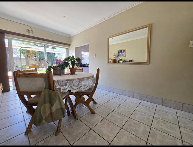 3 BEDROOM HOUSE FOR SALE IN SOUTH CREST